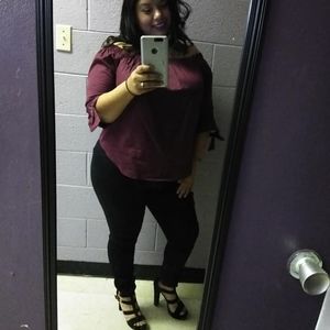 Meet your Posher, Stella